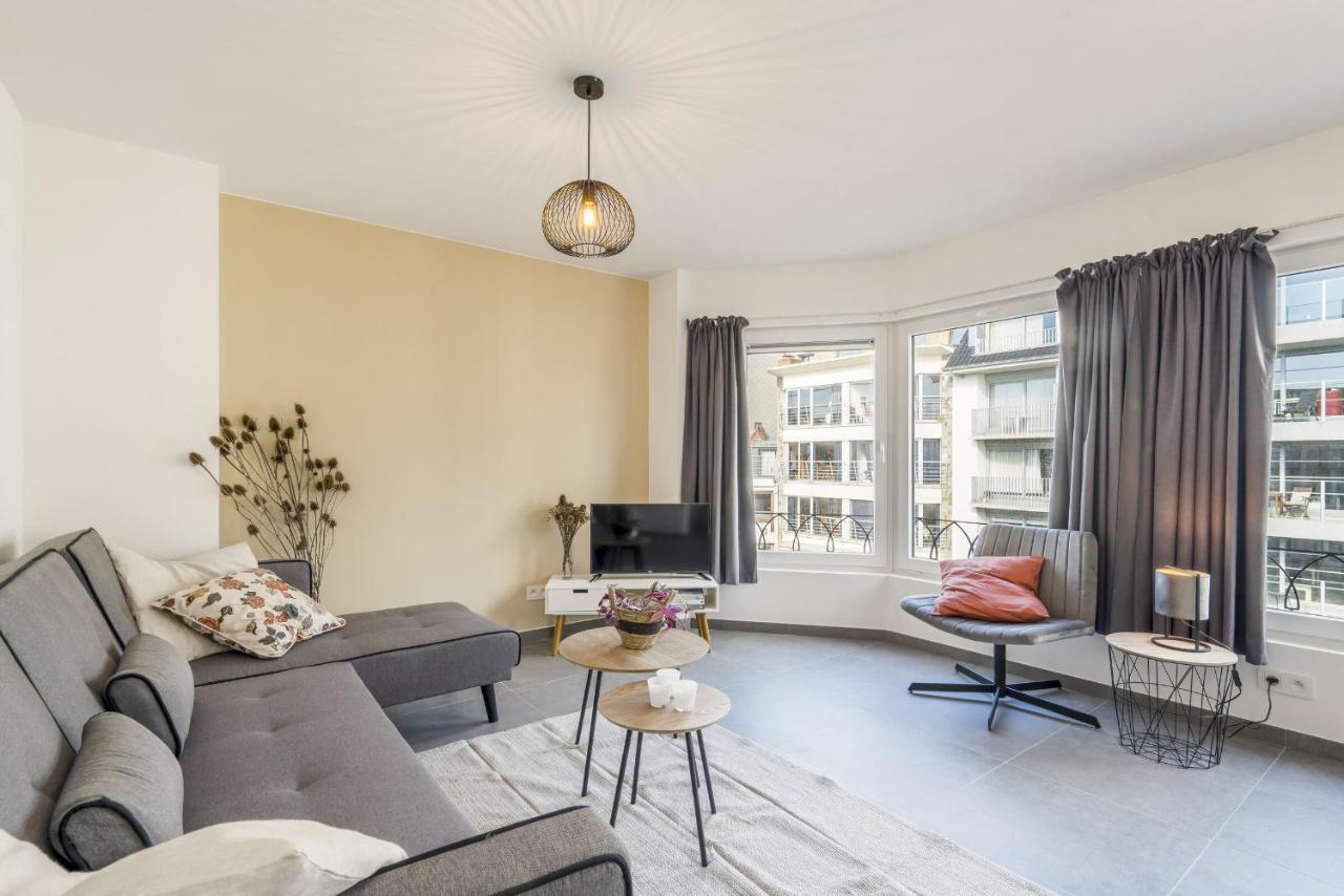 Delightful family apartment at only 50 meters from the beach / Panne A Côte De Panne Exterior foto
