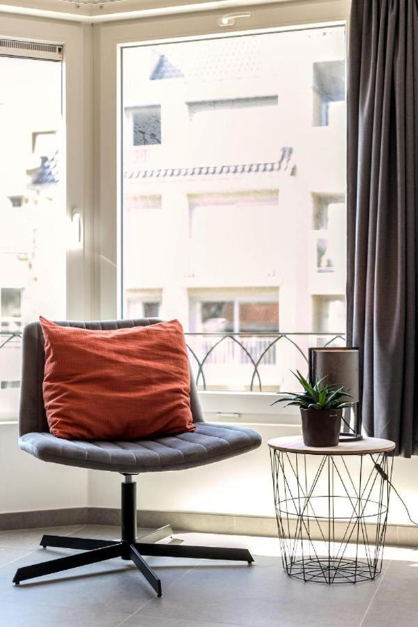 Delightful family apartment at only 50 meters from the beach / Panne A Côte De Panne Exterior foto