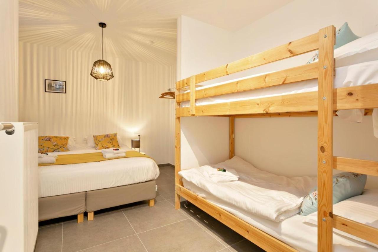 Delightful family apartment at only 50 meters from the beach / Panne A Côte De Panne Exterior foto